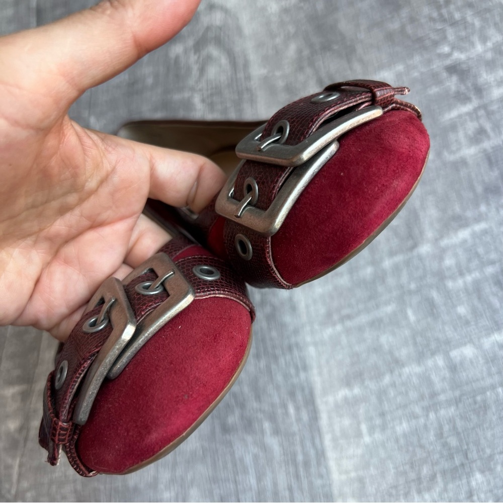 Franco Sarto Women’s Flats Burgundy Size 6 Buckle Detail - Picture 5 of 9